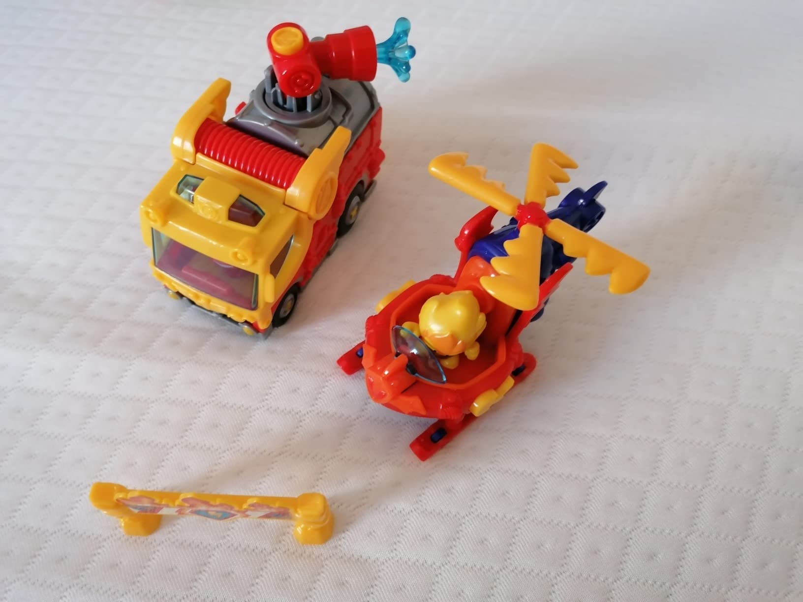 Superthings Serie 5 Mission Fire Strike Elicottero e Camion