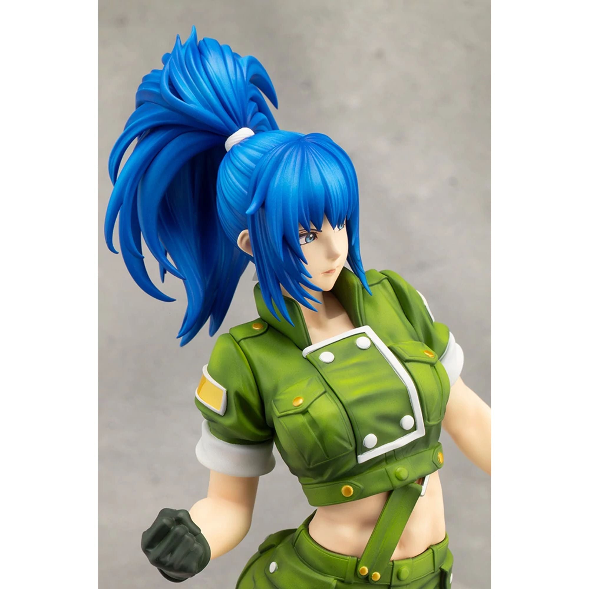 Kotobukiya SNK King of Fighters 97 Leona statua