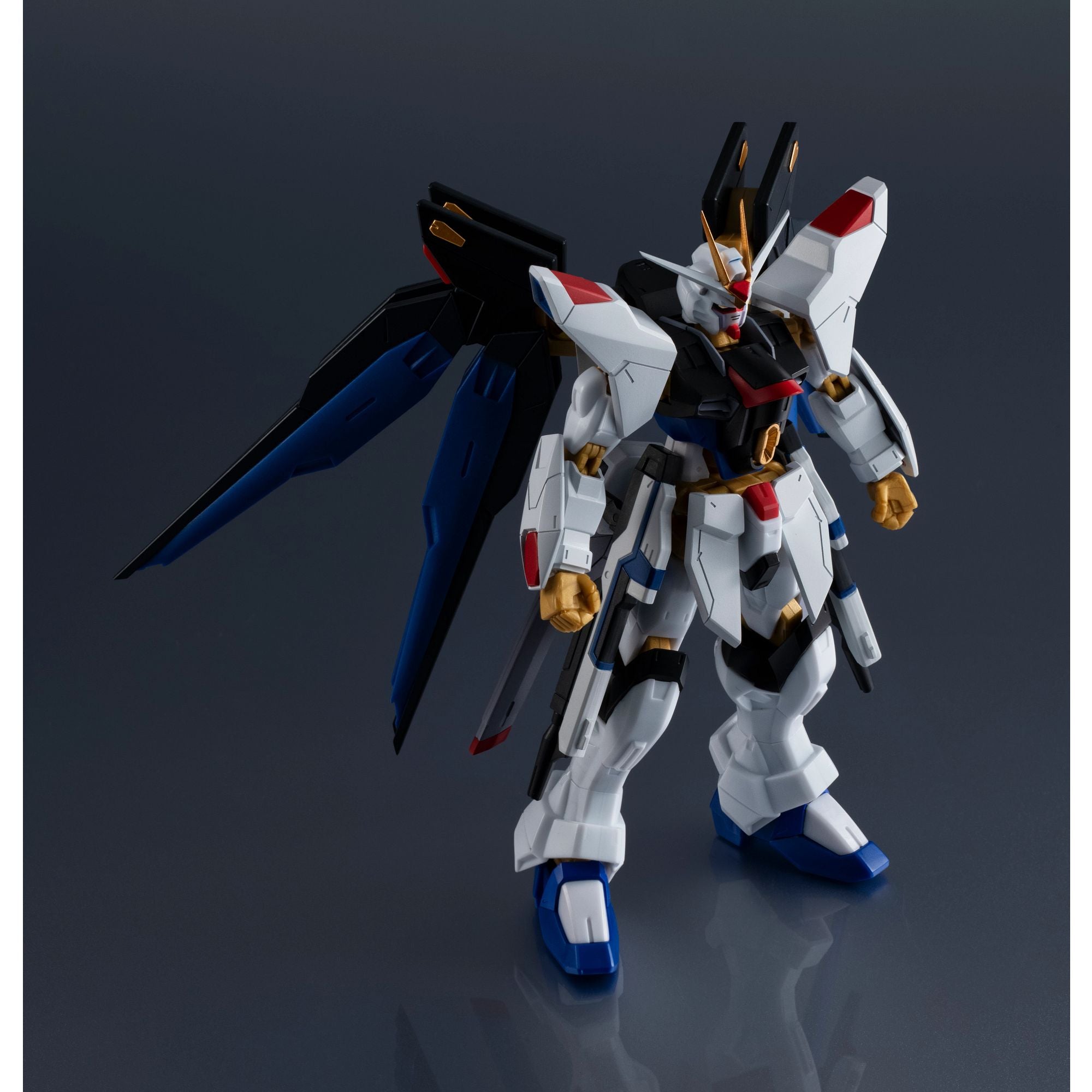 Tamashii Nations Gundam Universe ZGMF-X20A Strike Freedom action