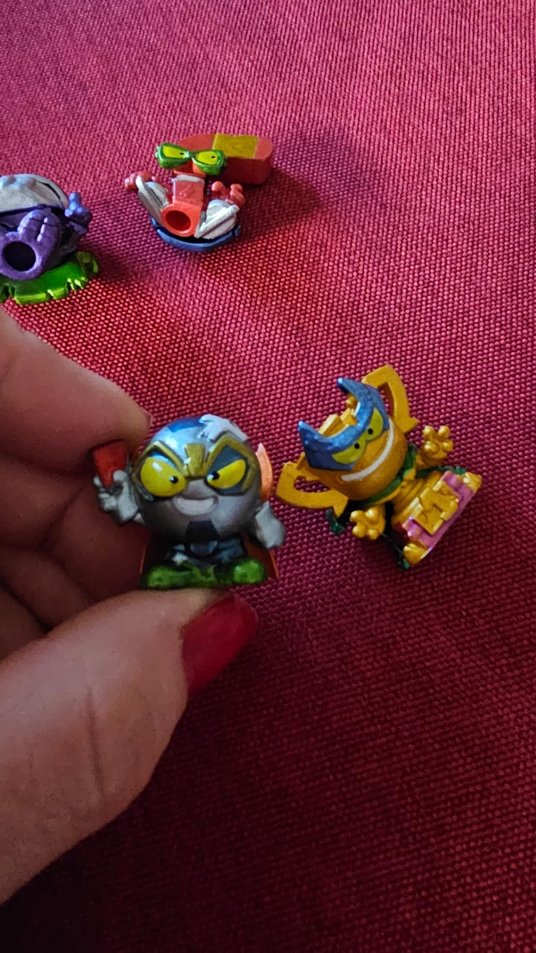 Superthings Scatola metallo Team Terrible 5 figure metallizzate