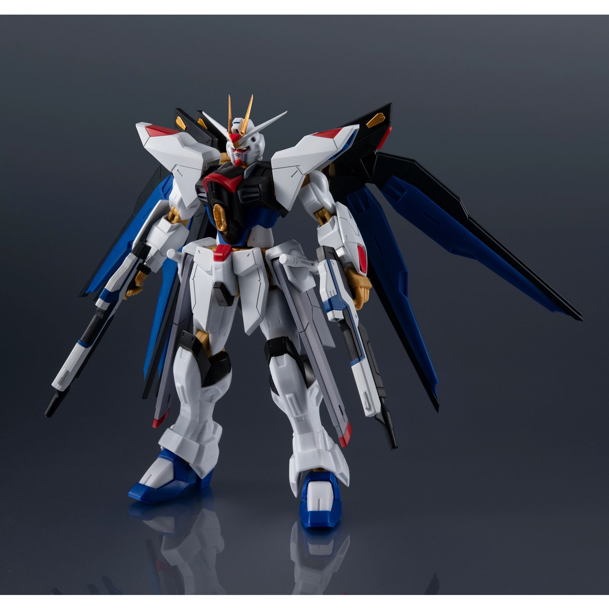 Tamashii Nations Gundam Universe ZGMF-X20A Strike Freedom action
