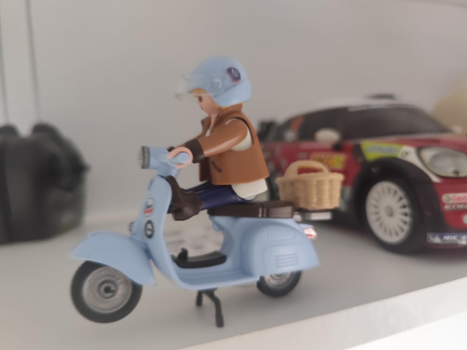 Playmobil 72284 Vespa 80 anni scooter azzurro personaggio