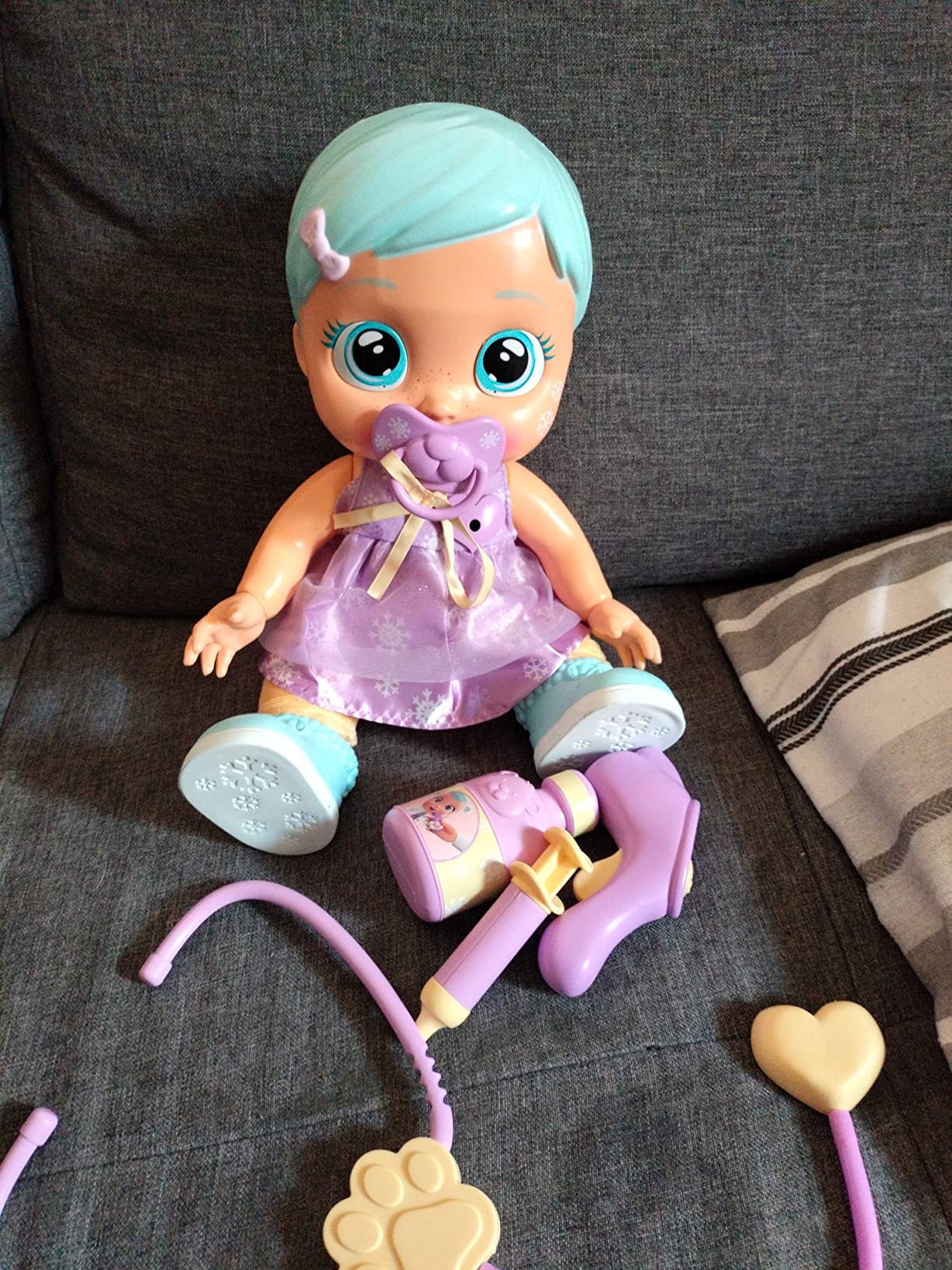 Cry Babies Dressy Kristal Bambola Interattiva che Piange