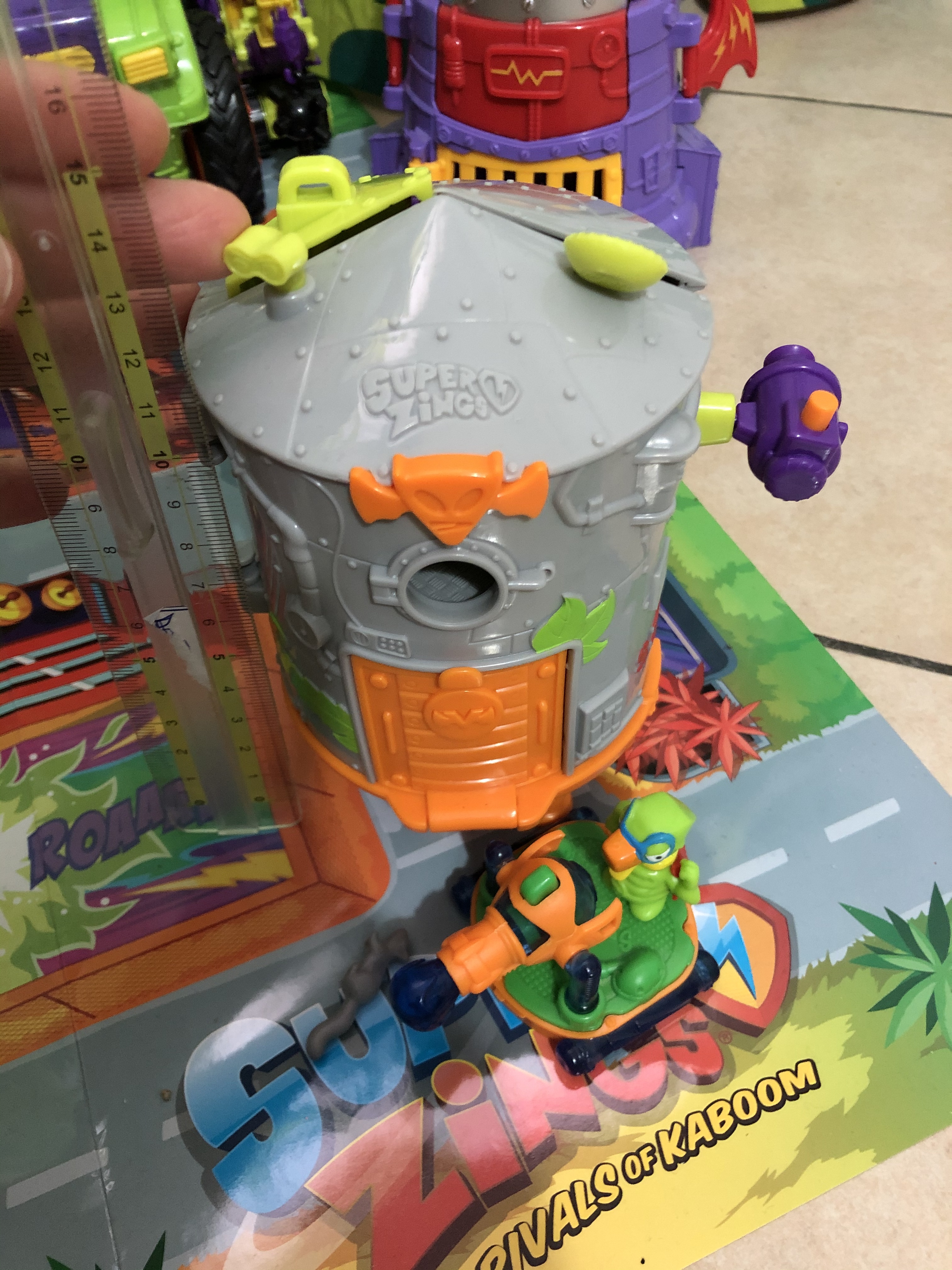 Superthings Adventure Secret Lab Attack Playset Laboratorio