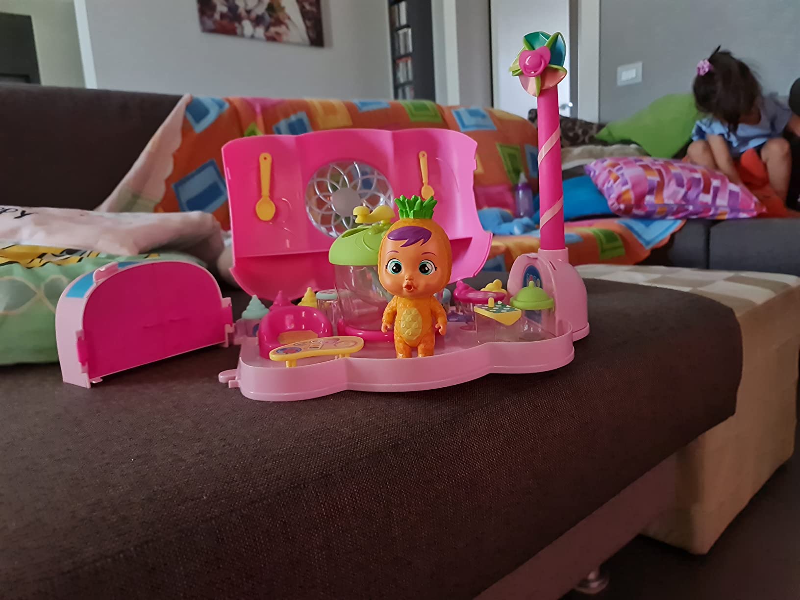 Cry Babies Magic Tears Fabbrica di Pia playset con bambola