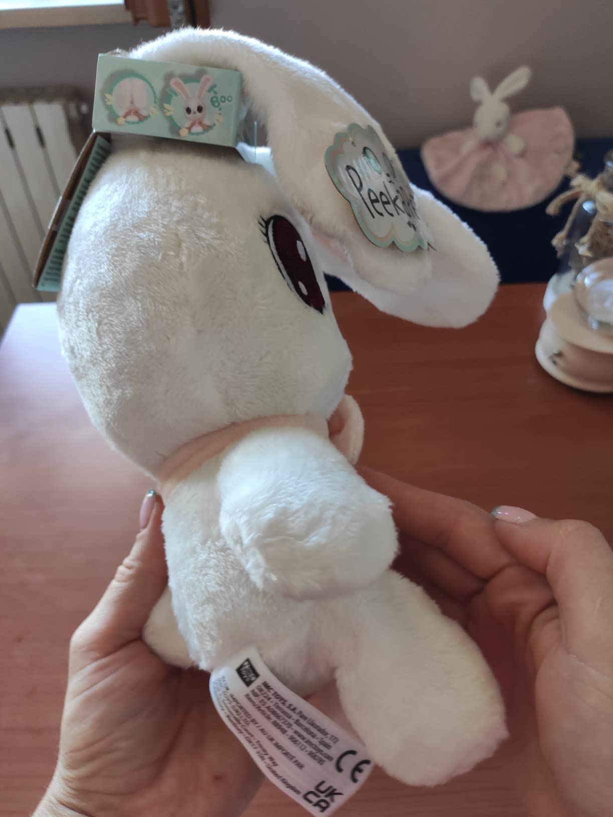 Imc Toys Peekapets Coniglietto Bianco peluche orecchie mobili