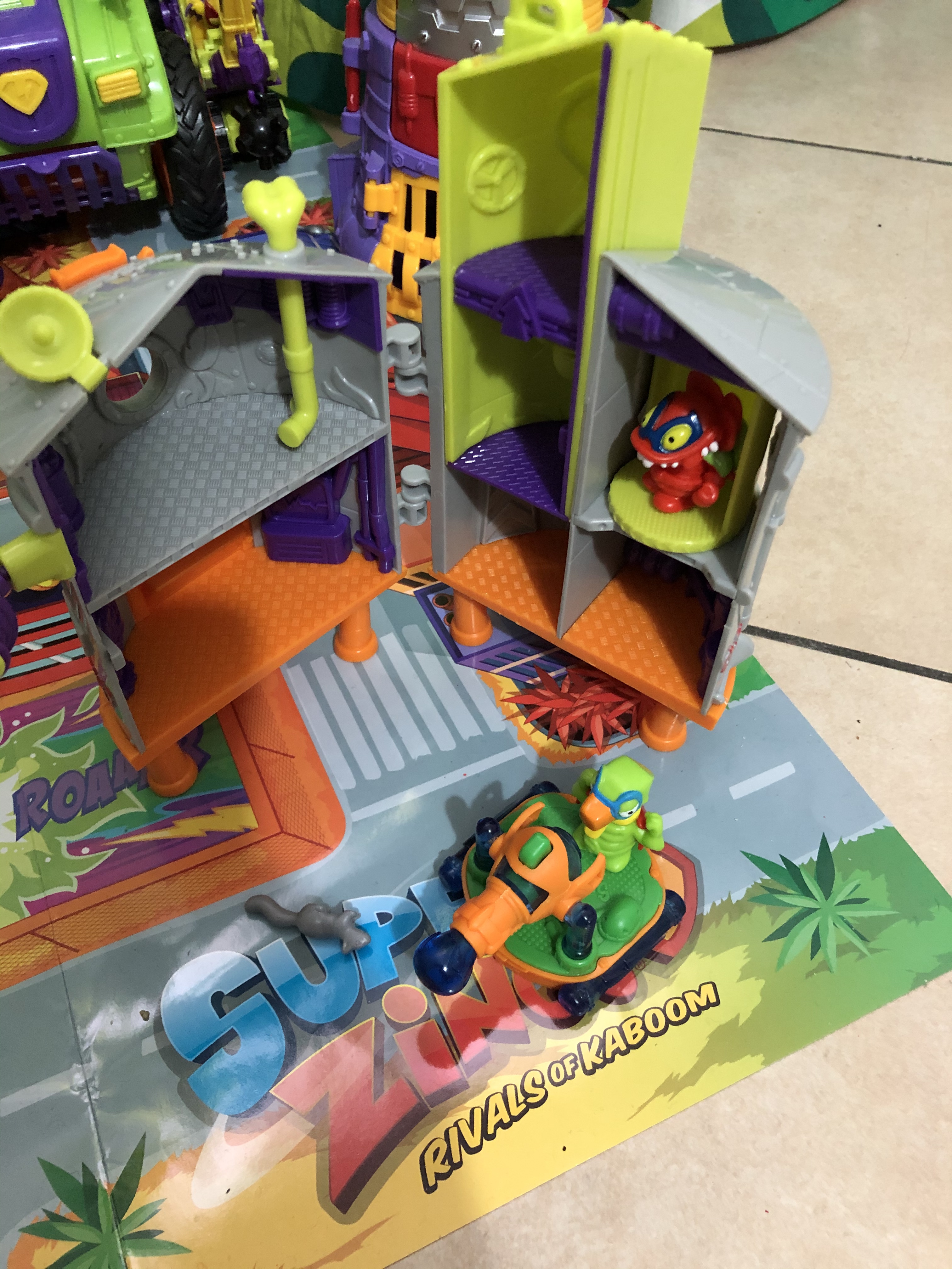 Superthings Adventure Secret Lab Attack Playset Laboratorio