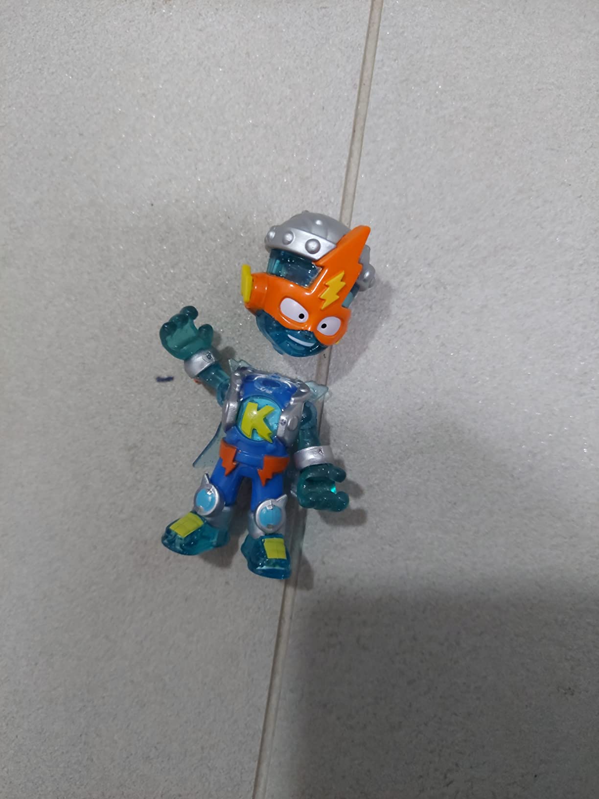 SuperThings Guardians Kazoom Superbot robot Kazoom Kid figure