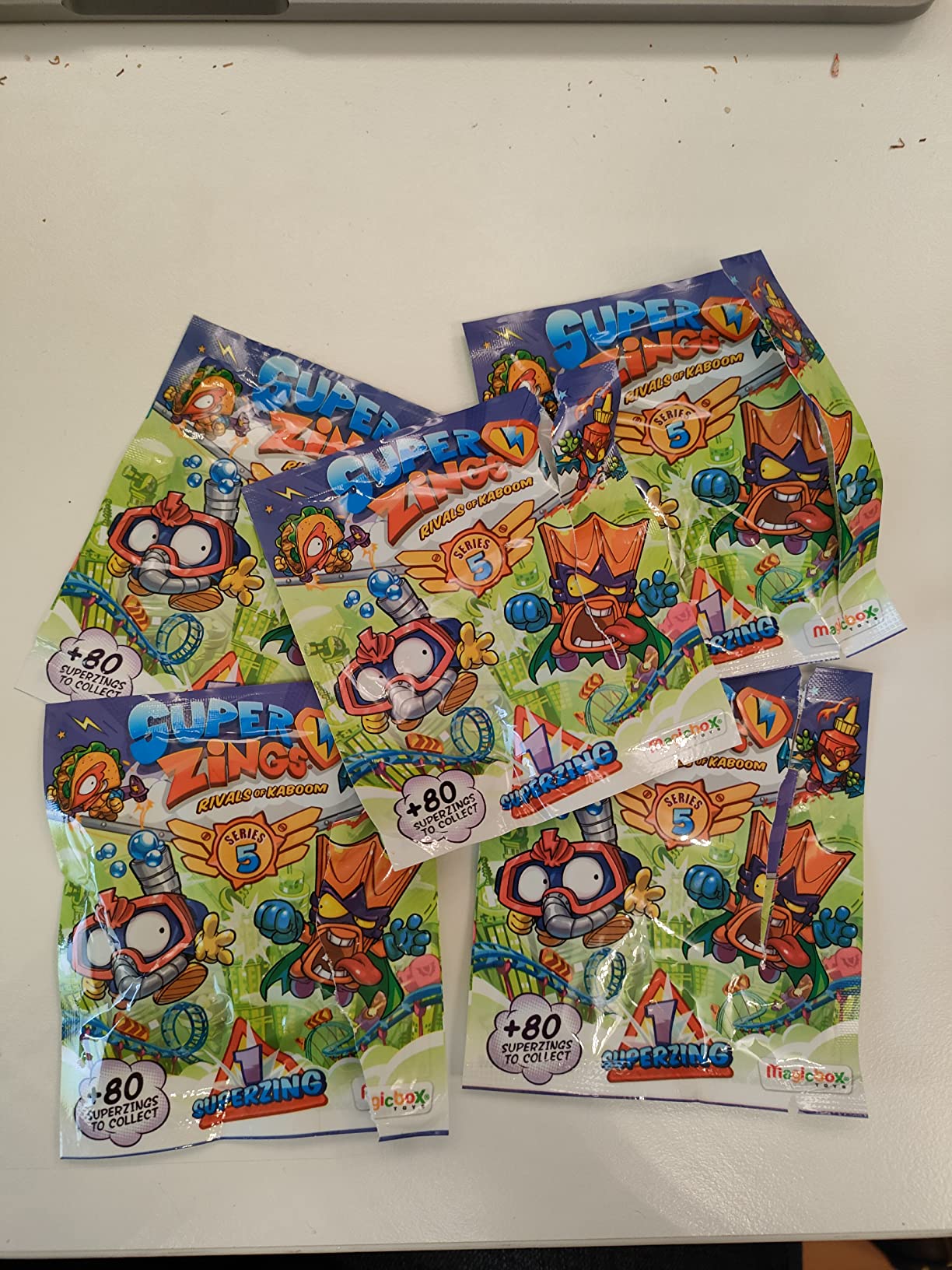 Superthings Serie 5 Display 50 Figurine Collezionabili PSZ5D850IN02