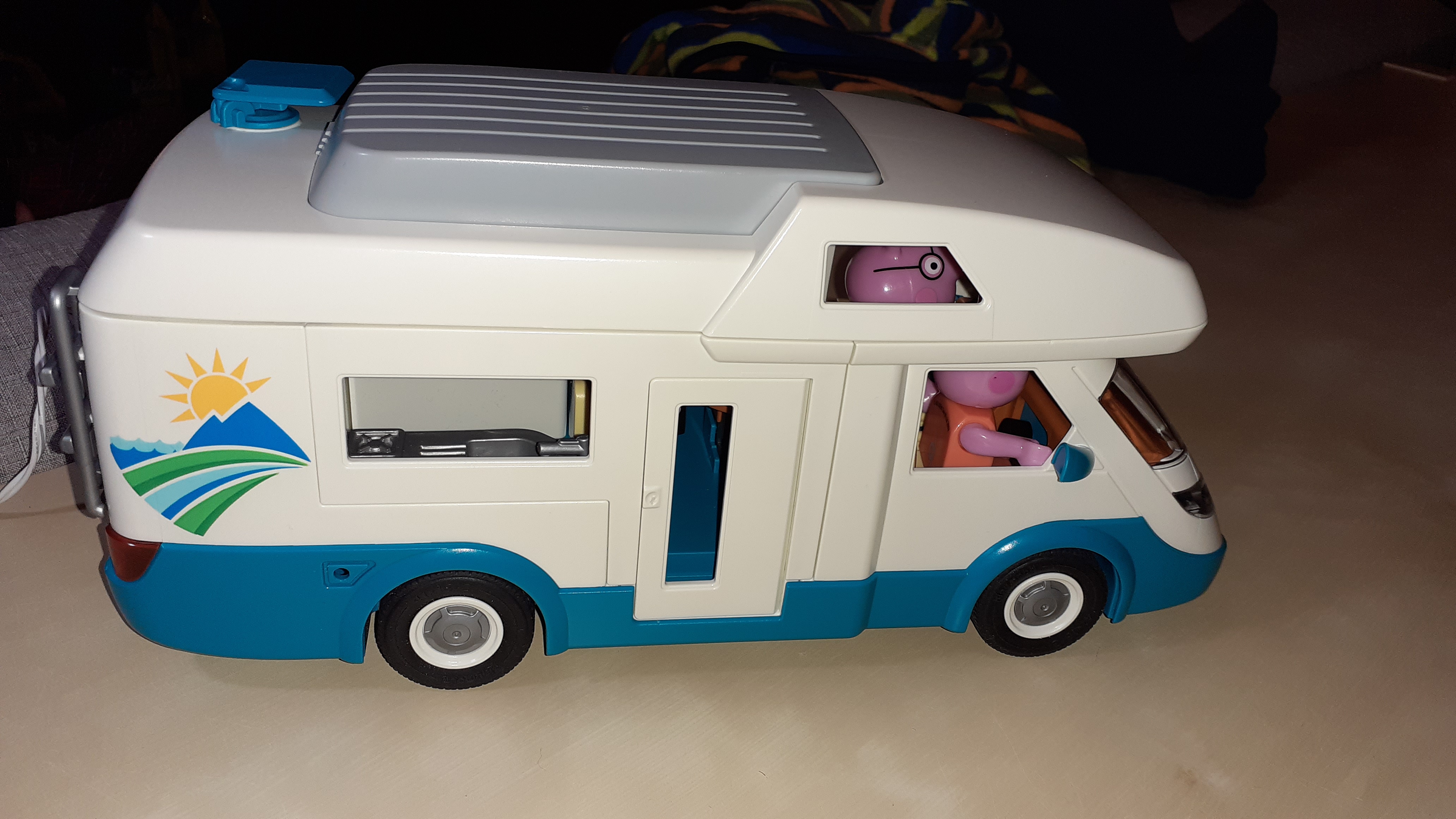PLAYMOBIL My Life 70088 Camper con Famiglia in Vacanza 135 Pezzi