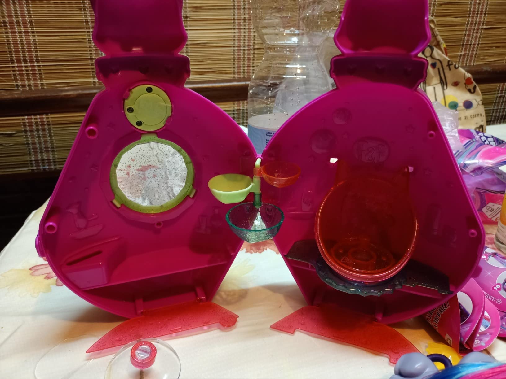 IMC Toys VIP Pets Cats Gattino Glow 15 Accessori Capsula UV