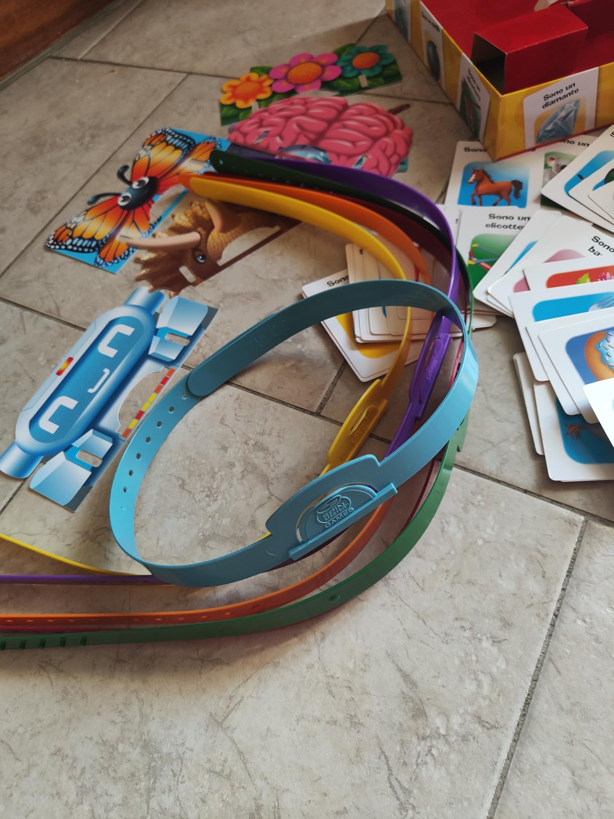 Spin Master Essere o Non Essere Gioco da Tavolo 6+ Anni
