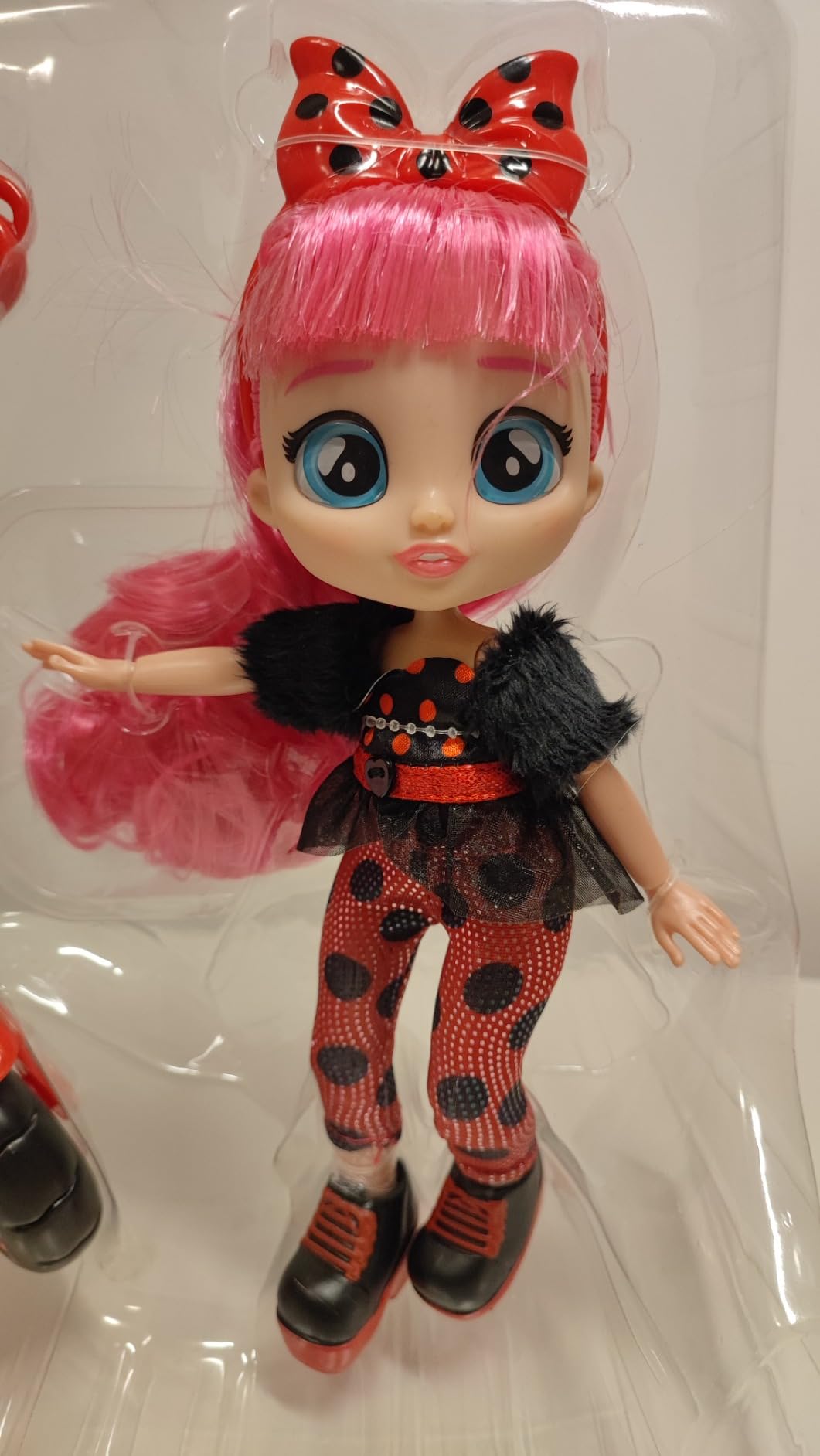 BFF by Cry Babies Lady bambola con scooter e 10 accessori