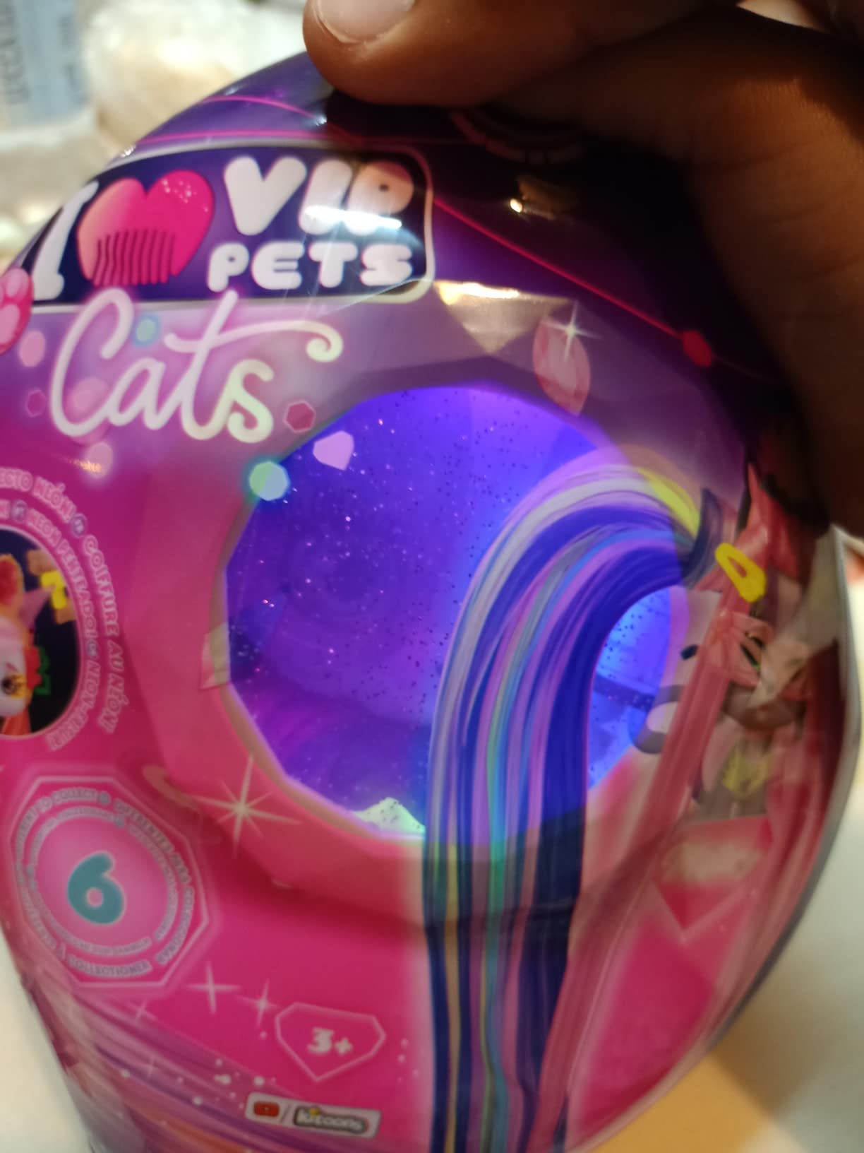 IMC Toys VIP Pets Cats Gattino Glow 15 Accessori Capsula UV