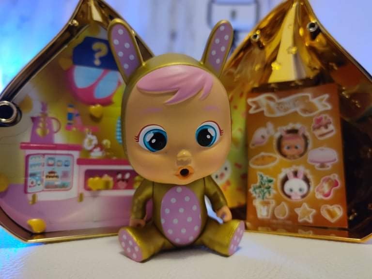 Cry Babies Magic Tears Golden mini bambola casetta oro 13 cm