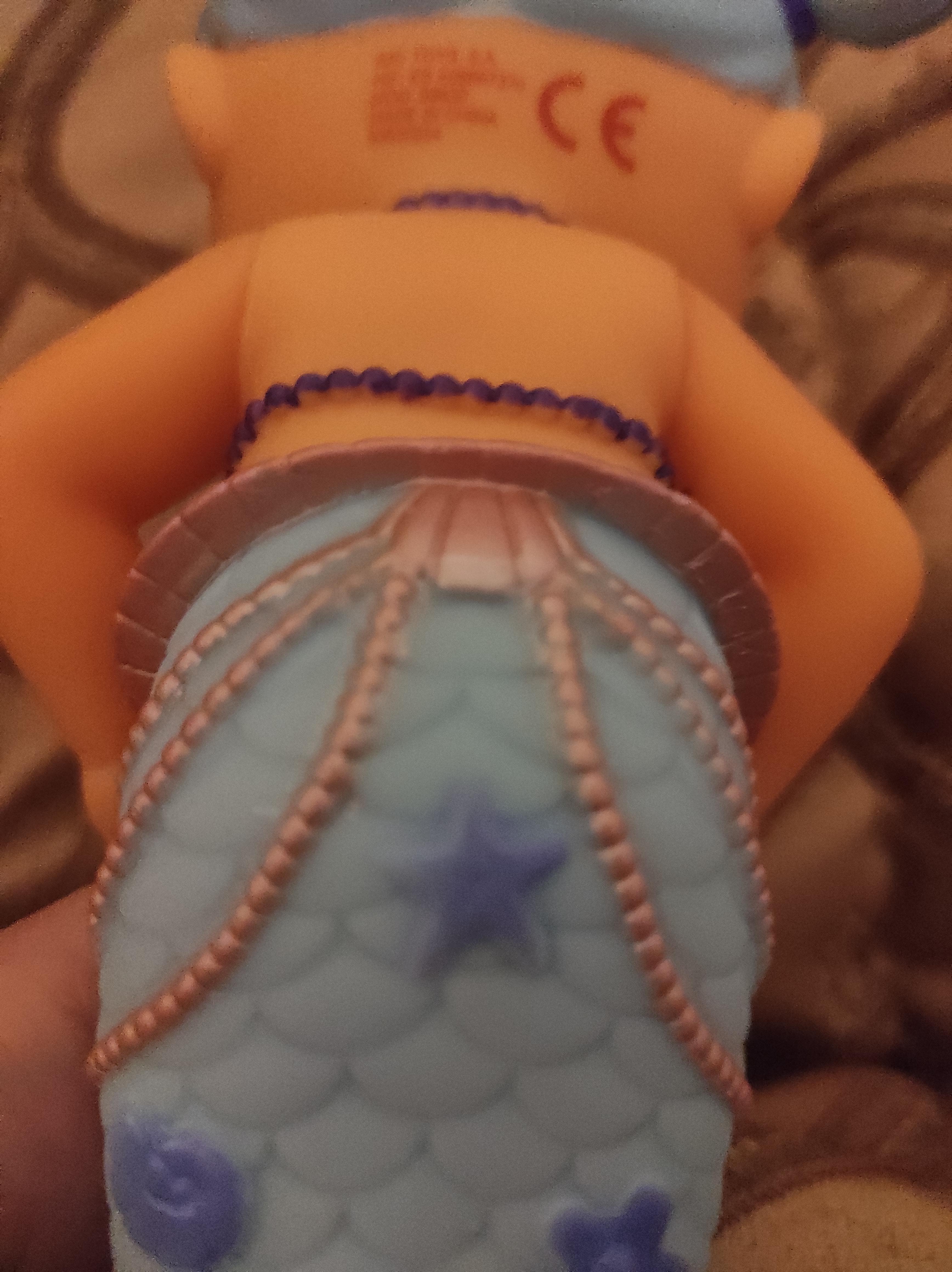 Imc Toys Bloopies Sirenetta Lovely bambola sirena bagnetto coda cambia colore
