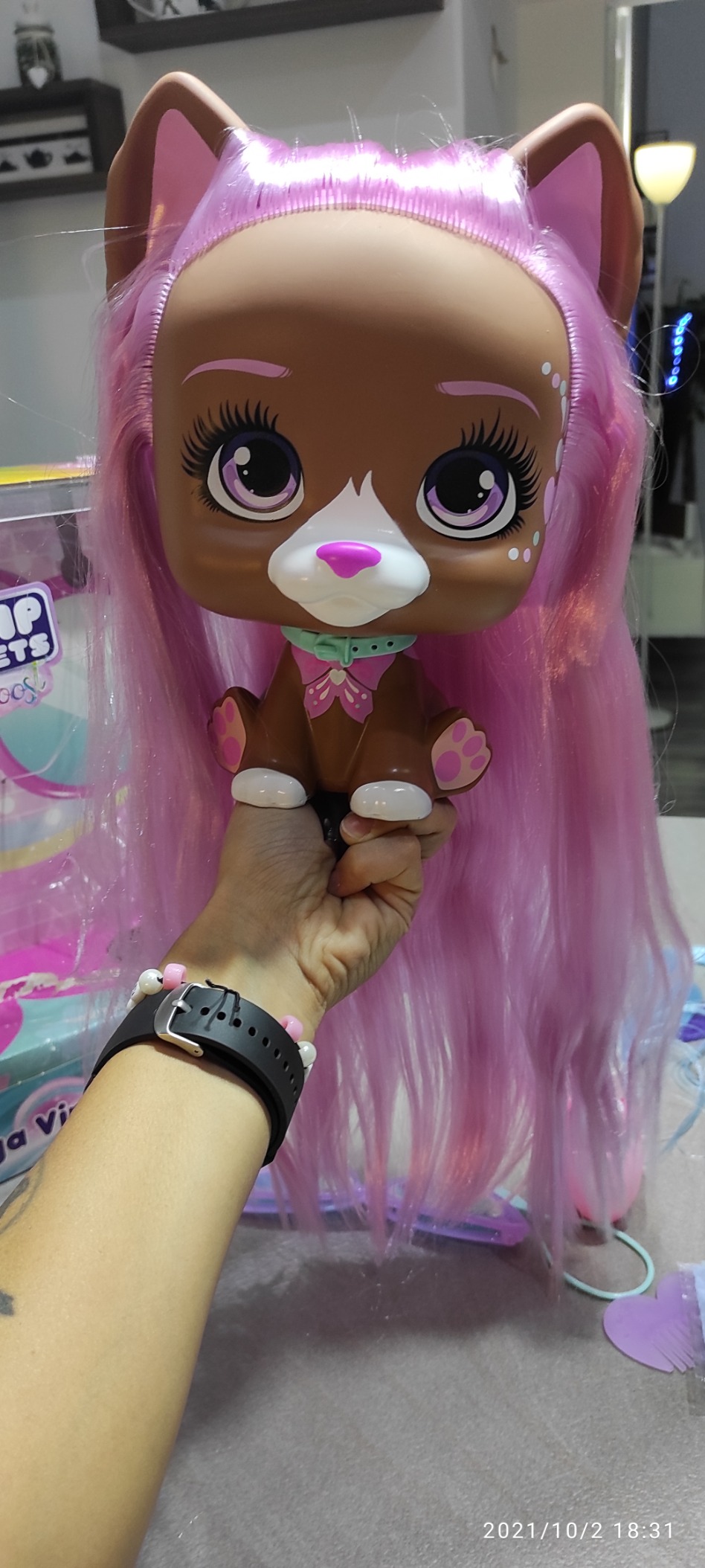 VIP Pets Mega Pet Nyla Bambola Capelli Lunghi