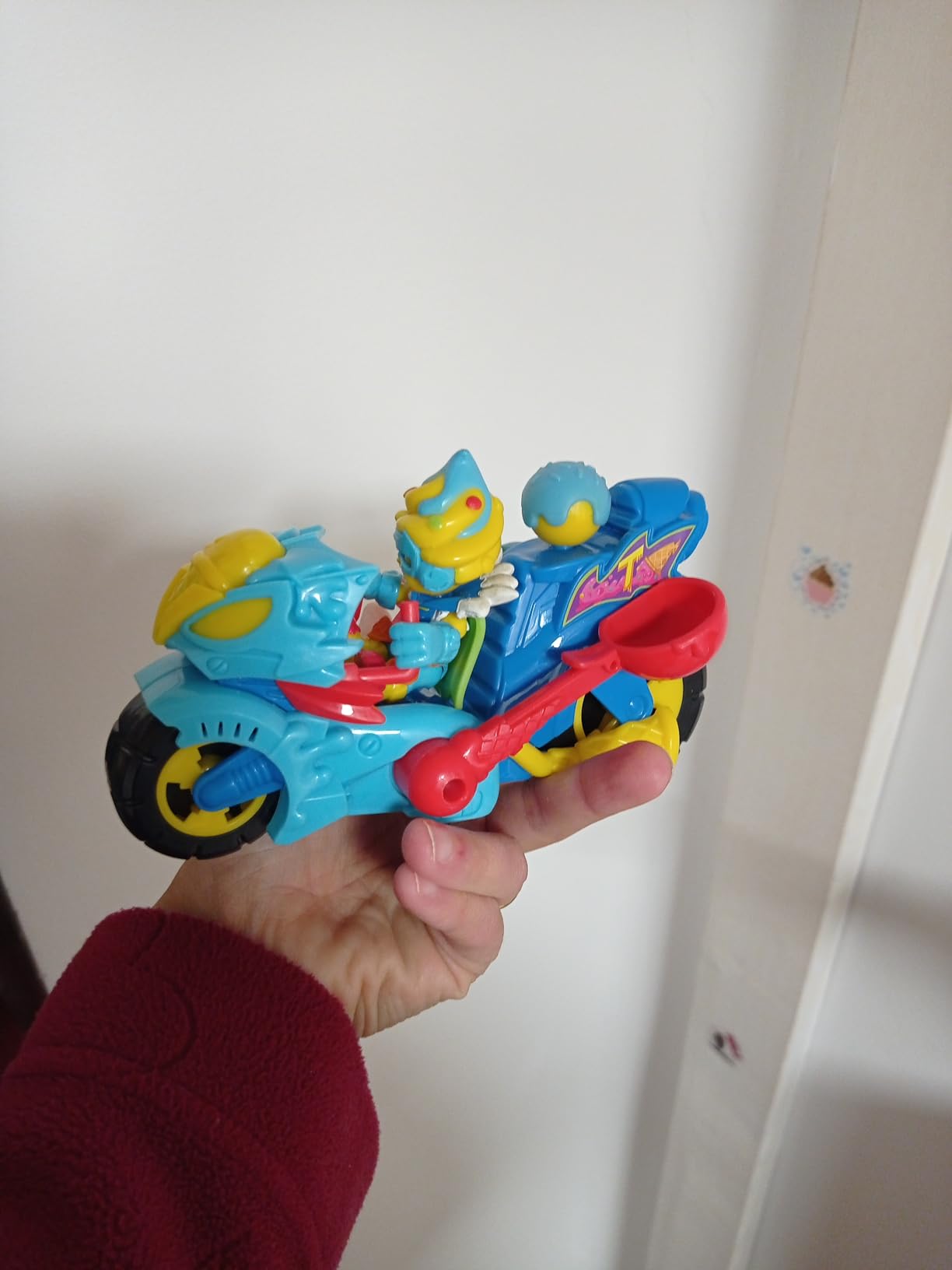 Superthings Guardians of Kazoom Turbo Ice Veicolo