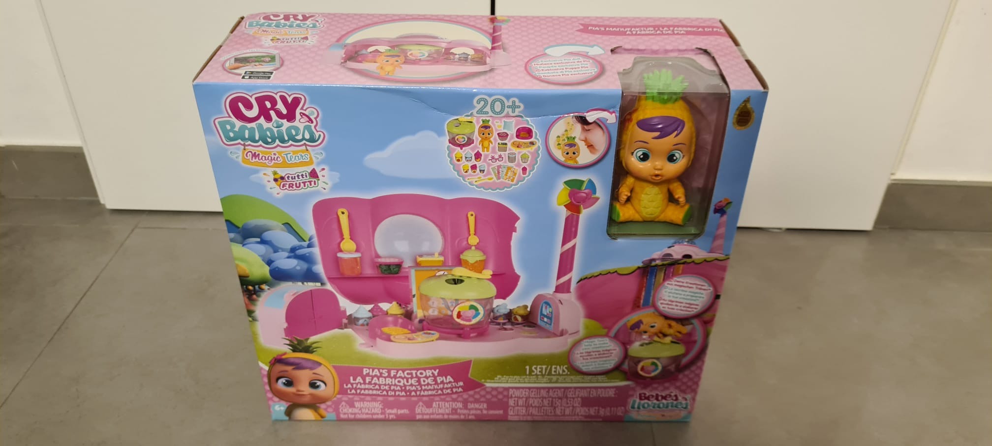Cry Babies Magic Tears Fabbrica di Pia playset con bambola