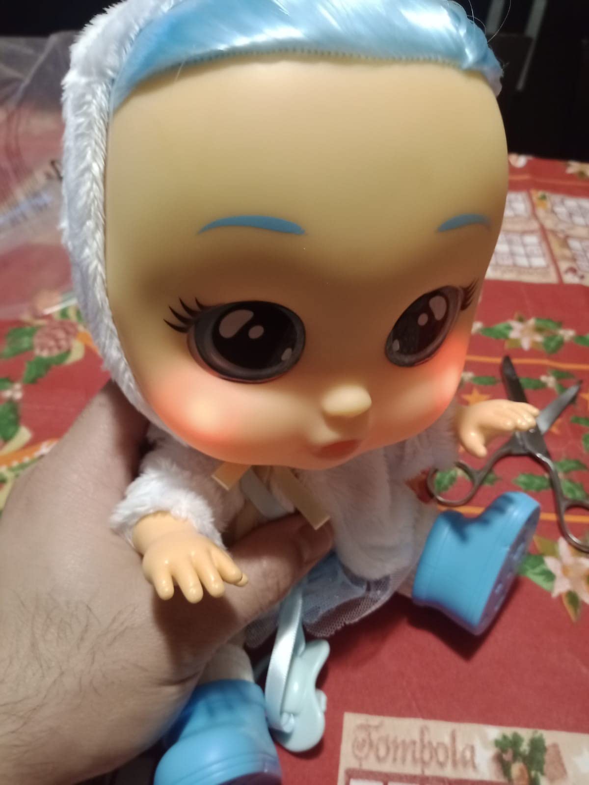 CRY BABIES Kiss Me Sydney pavone bianco bambola 30 cm