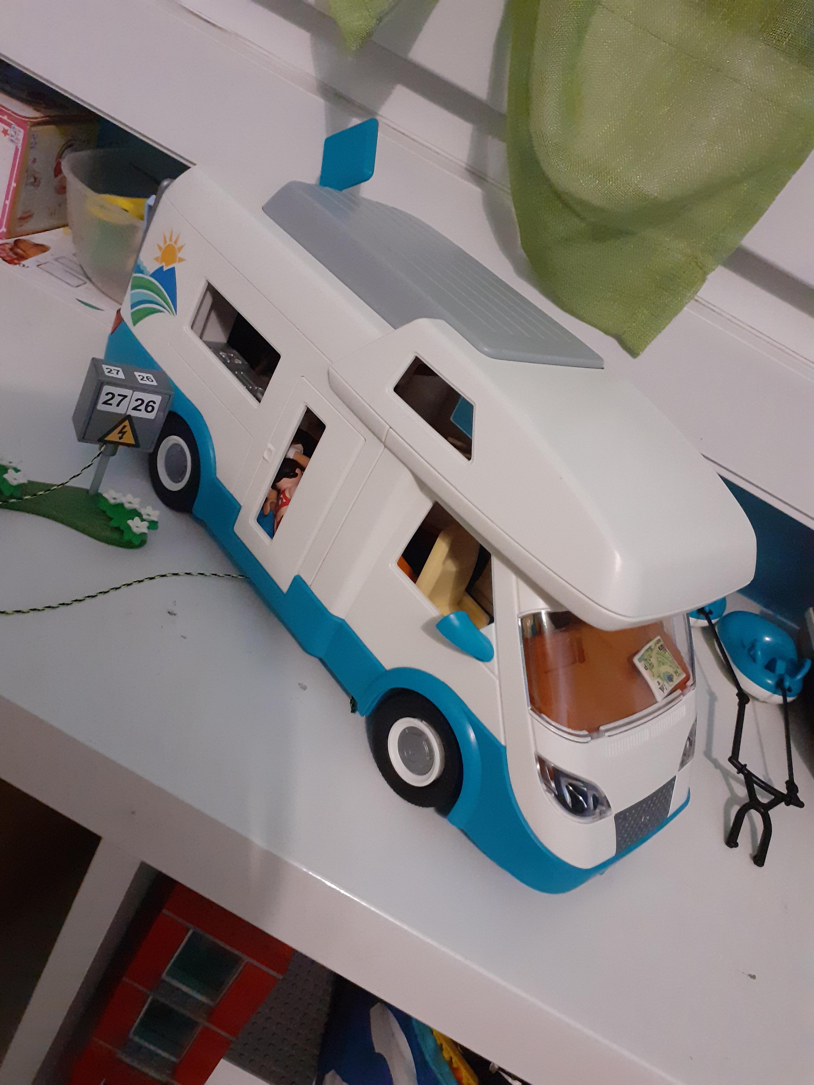 PLAYMOBIL My Life 70088 Camper con Famiglia in Vacanza 135 Pezzi