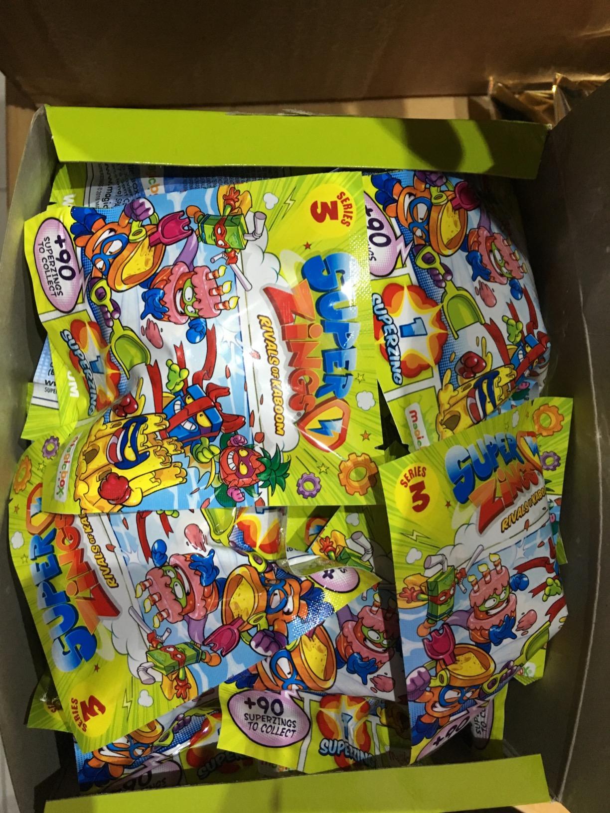 SuperThings Serie 3 PSZ3D850IN02 display 50 bustine 1 figura